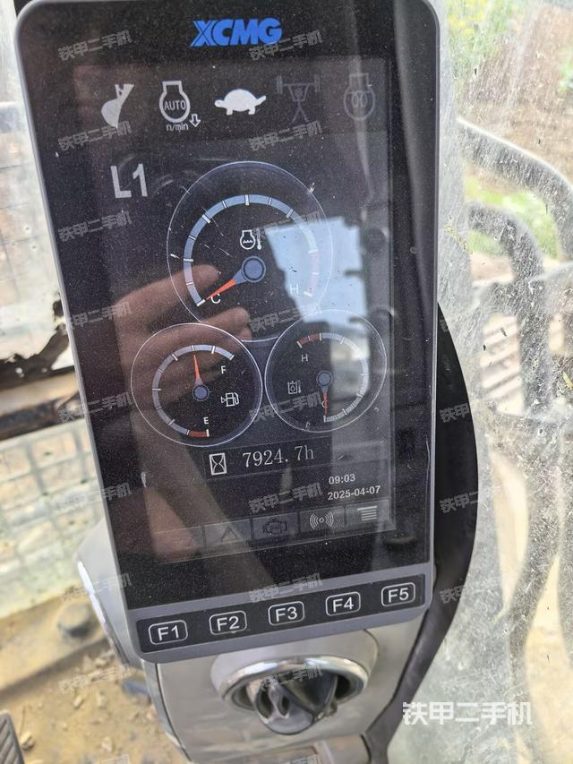 驾驶室整体（整机外观）