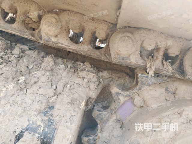 左驅(qū)動輪（行走機(jī)構(gòu)）