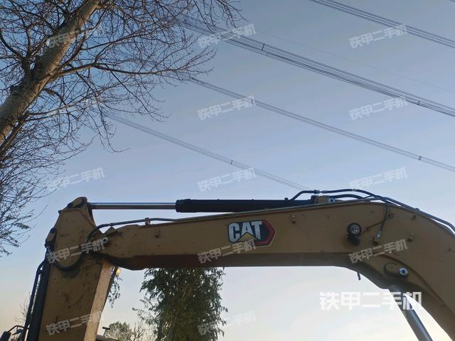 轉(zhuǎn)盤和下車架正前(工作和回轉(zhuǎn)裝置) 轉(zhuǎn)盤和下車架正前(工作和回轉(zhuǎn)裝置)