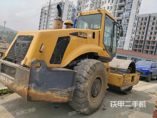 右后45°（壓路機(jī)整機(jī)外觀）