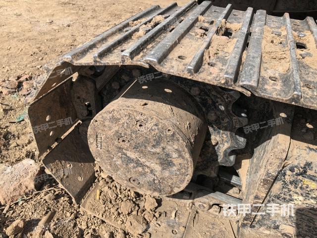 右驅(qū)動(dòng)輪（行走機(jī)構(gòu)）