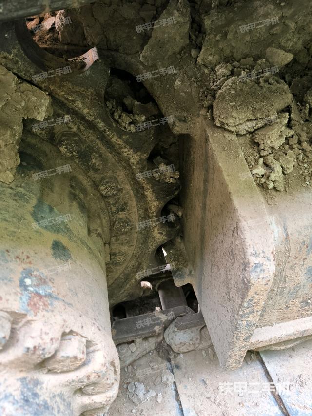 右驅(qū)動(dòng)輪（行走機(jī)構(gòu)）