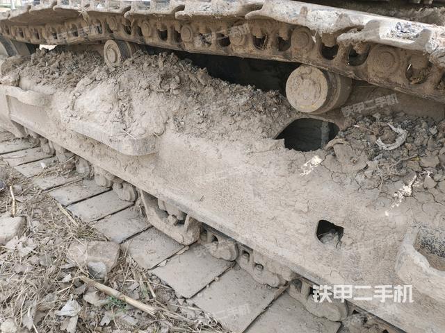 右驅(qū)動輪（行走機(jī)構(gòu)）