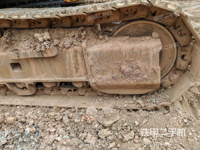 左驅(qū)動(dòng)輪（行走機(jī)構(gòu)）