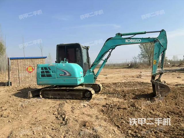 整機(jī)右后45°(整機(jī)外觀) 整機(jī)右后45°(整機(jī)外觀)