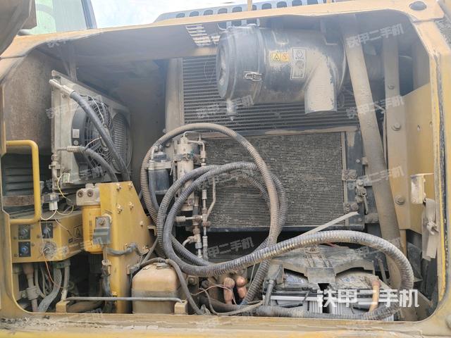 散熱器正面（大件艙室）