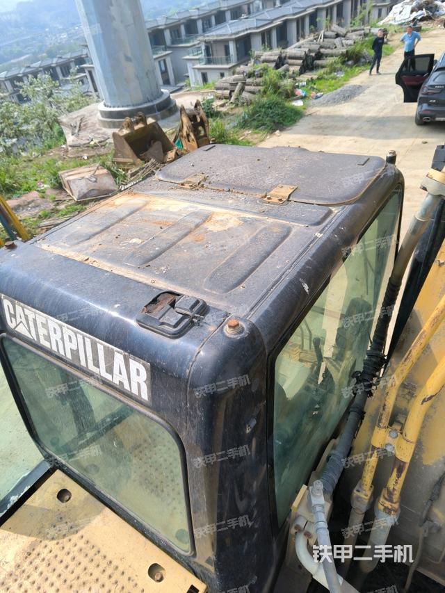 駕駛室頂部俯視（上車部件）