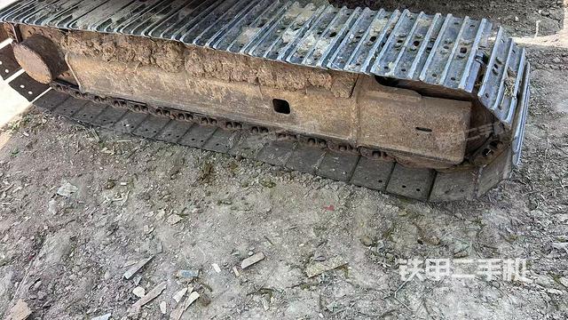 左側(cè)履帶整體?（行走機(jī)構(gòu)）