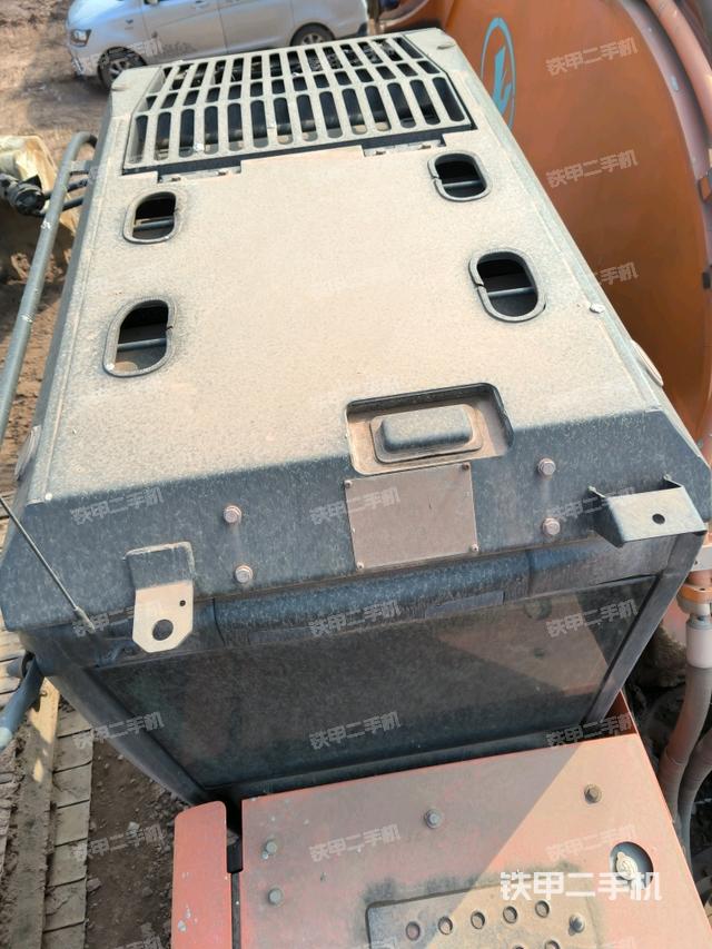 駕駛室頂部俯視（上車部件）