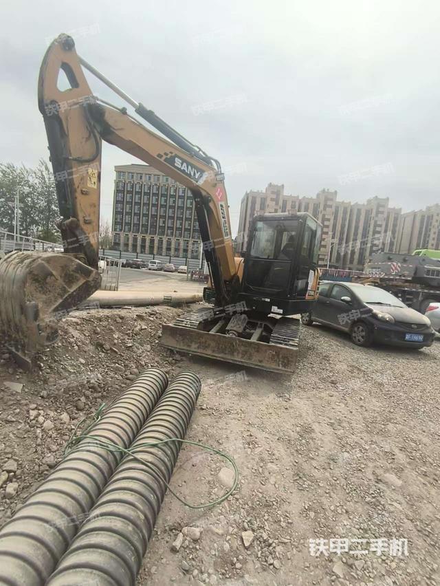 駕駛室整體（整機外觀）