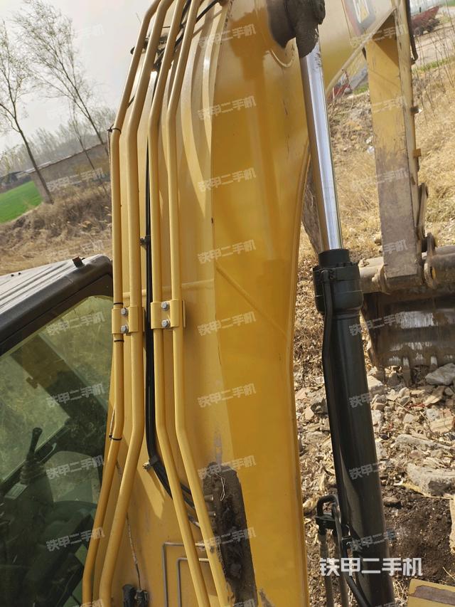 大臂背部俯視（工作和回轉(zhuǎn)裝置）