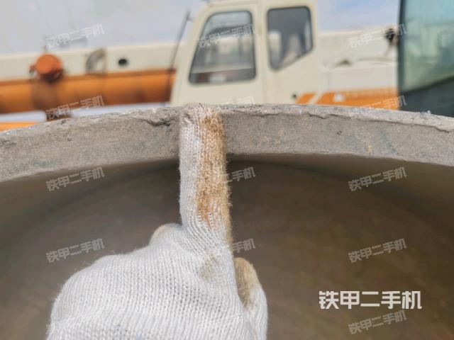 正后側(cè)（壓路機(jī)前后車(chē)架）