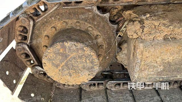 左驅(qū)動(dòng)輪（行走機(jī)構(gòu)）