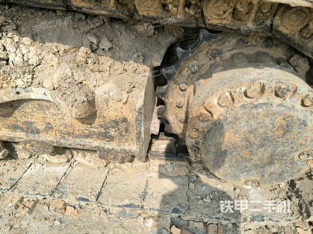 左驅(qū)動(dòng)輪（行走機(jī)構(gòu)）