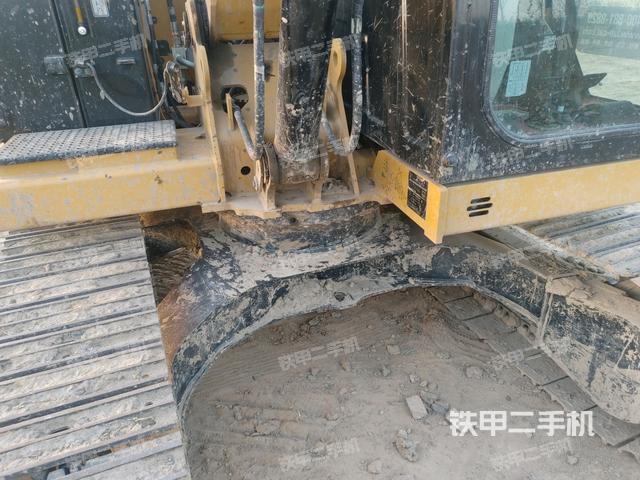 大臂整體?右側(cè)(工作和回轉(zhuǎn)裝置) 大臂整體?右側(cè)(工作和回轉(zhuǎn)裝置)