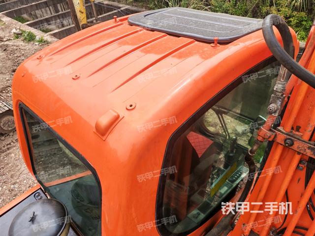 駕駛室頂部俯視(上車部件) 駕駛室頂部俯視(上車部件)
