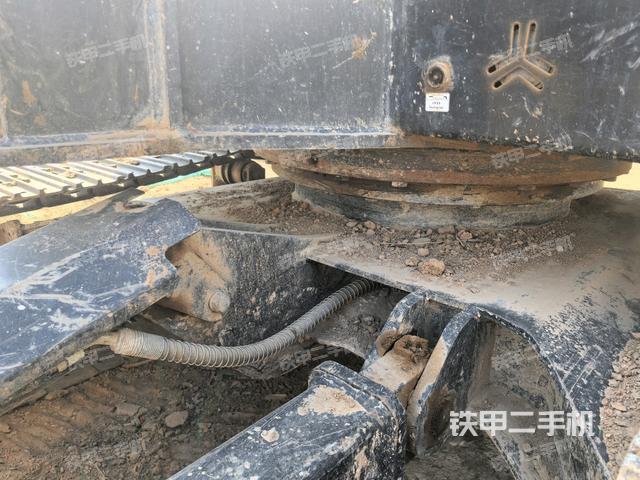 轉(zhuǎn)盤和下車架正前（工作和回轉(zhuǎn)裝置）