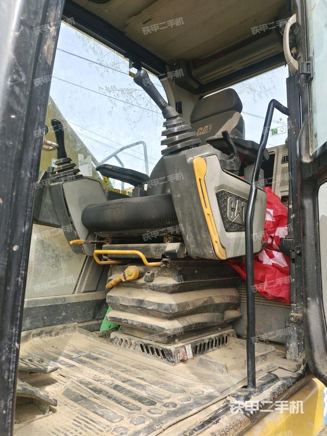 駕駛室正側(cè)（駕駛室部分）