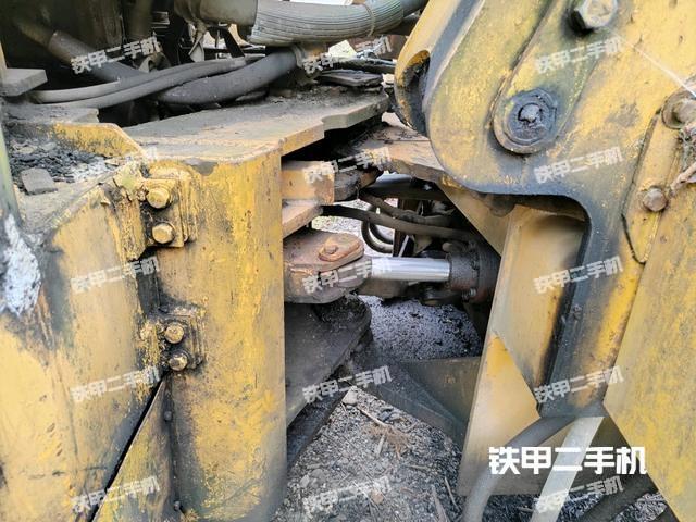 发动机右侧（整机外观及大件）