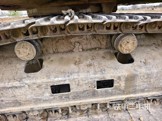 左側(cè)行走馬達蓋板（行走機構(gòu)）