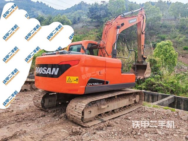 右后45(整機(jī)外觀) 右后45(整機(jī)外觀)