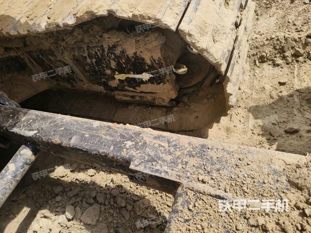 左側行走馬達蓋板（行走機構）