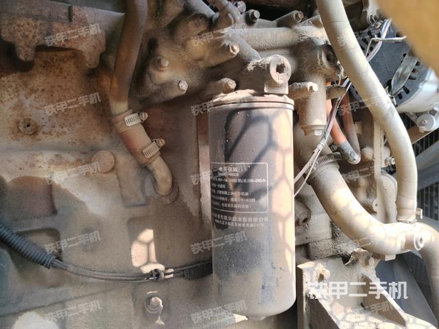 發(fā)動(dòng)機(jī)艙液壓泵全景（壓路機(jī)發(fā)動(dòng)機(jī)艙）