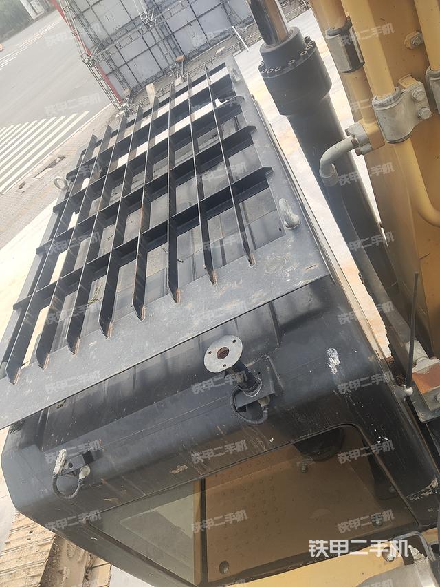 駕駛室頂部（整機(jī)外觀）