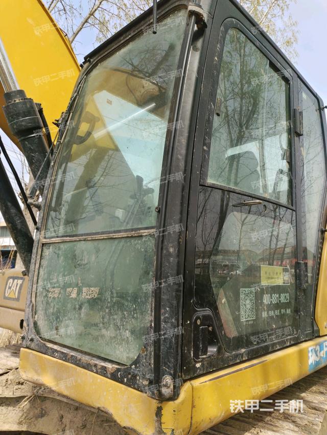 駕駛室左前45度（駕駛室部分）