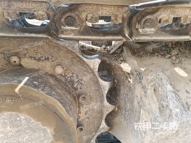 左侧行走马达盖板（行走机构）