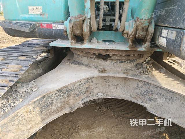 轉(zhuǎn)盤(pán)和下車(chē)架正前(工作和回轉(zhuǎn)裝置) 轉(zhuǎn)盤(pán)和下車(chē)架正前(工作和回轉(zhuǎn)裝置)