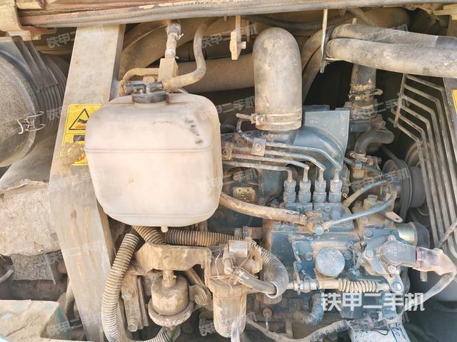 发动机室（上车部件）