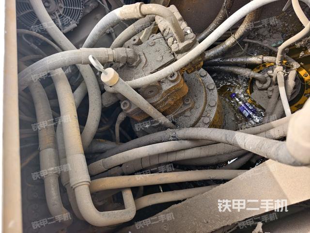 回轉(zhuǎn)馬達（上車部件）