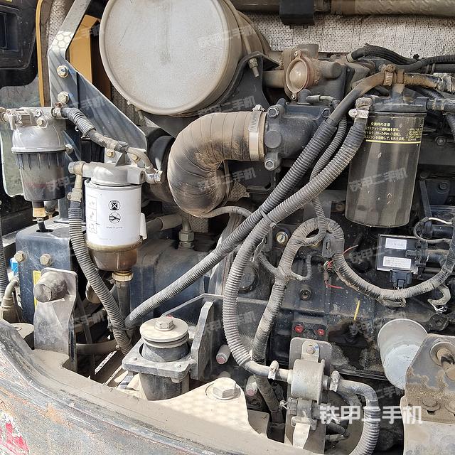 回轉(zhuǎn)馬達和主控閥（整機外觀）