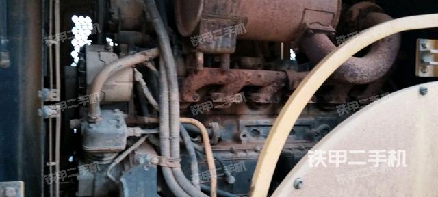 發(fā)動(dòng)機(jī)右側(cè)（整機(jī)外觀及大件）