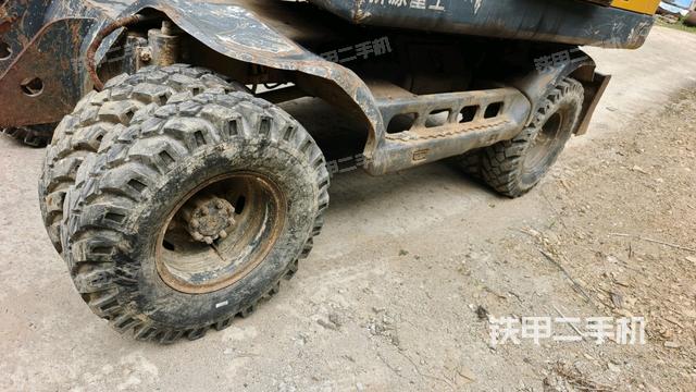 左側(cè)履帶整體?(行走機構(gòu)) 左側(cè)履帶整體?(行走機構(gòu))