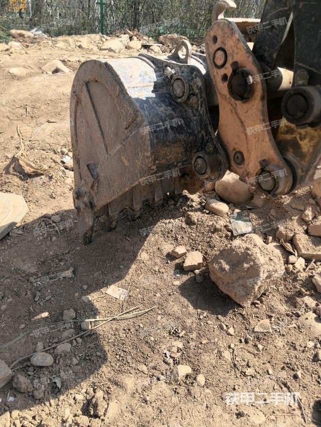 鏟斗右后整體（工作和回轉(zhuǎn)裝置）