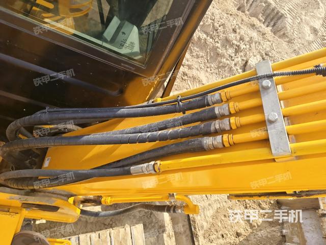 小臂整體左后（工作和回轉裝置）