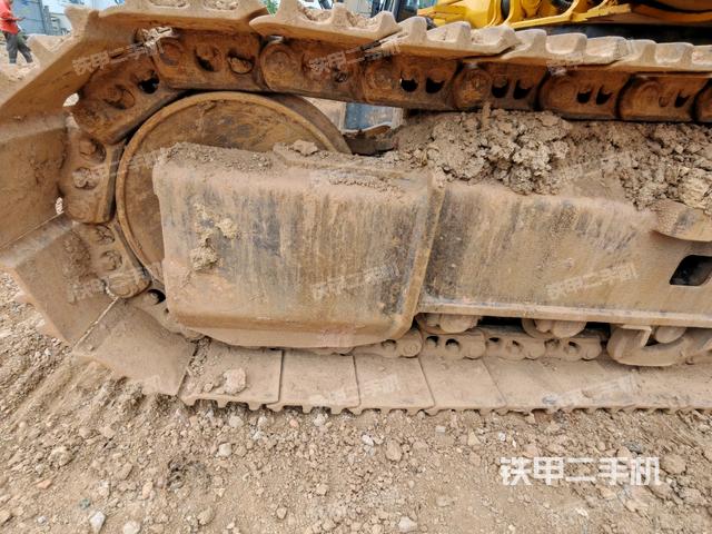 右驅(qū)動(dòng)輪（行走機(jī)構(gòu)）