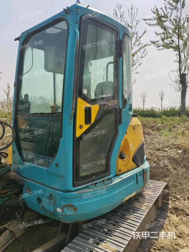  驾驶室正侧（驾驶室部分）