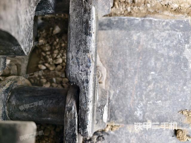 右側(cè)行走馬達蓋板（行走機構(gòu)）