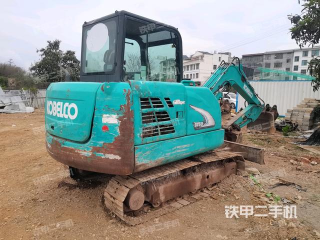 右后45(整機(jī)外觀) 右后45(整機(jī)外觀)
