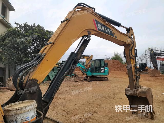 大臂整體?右側(cè)(工作和回轉(zhuǎn)裝置) 大臂整體?右側(cè)(工作和回轉(zhuǎn)裝置)