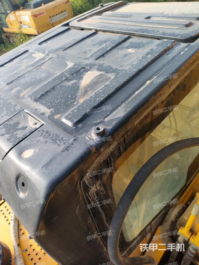 駕駛室頂部俯視（上車(chē)部件）