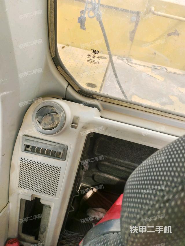 后窗玻璃角標(biāo)（駕駛室部分）