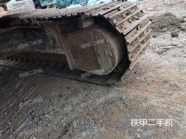 右側(cè)行走馬達(dá)蓋板(行走機(jī)構(gòu)) 右側(cè)行走馬達(dá)蓋板(行走機(jī)構(gòu))