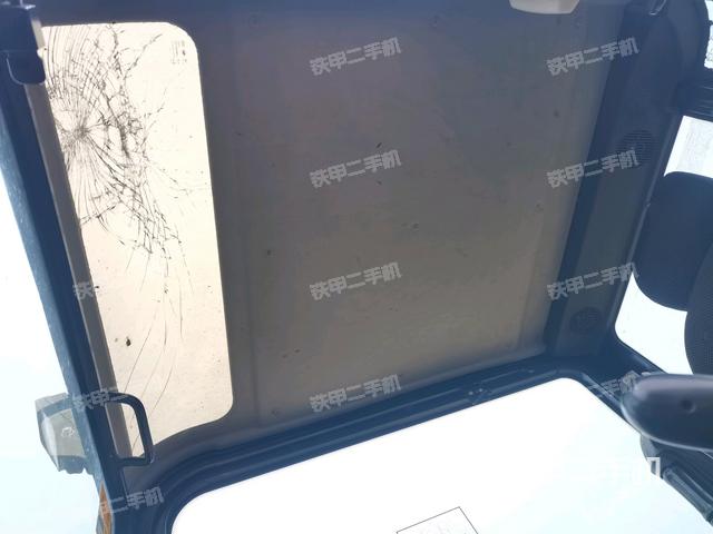 頂棚整體(駕駛室部分) 頂棚整體(駕駛室部分)