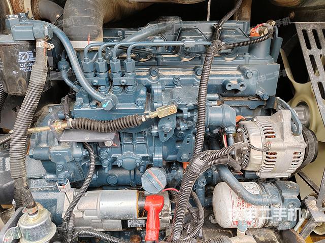 发动机整体俯视（整机外观）