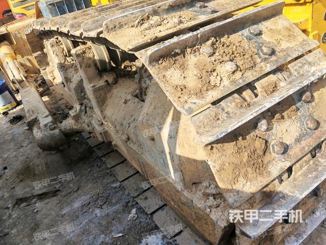 左引導輪(推土機底盤及工作裝置) 左引導輪(推土機底盤及工作裝置)