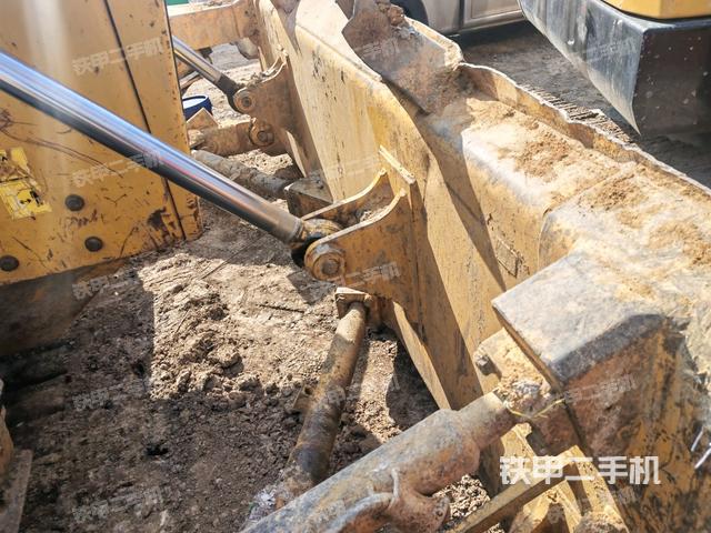 推土鏟左后(推土機底盤及工作裝置) 推土鏟左后(推土機底盤及工作裝置)